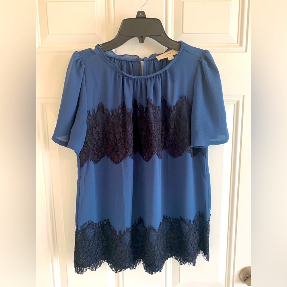 NWT LOFT Boho Blouse Women’s Top XS Blue Black Lace Trim Relaxed Fit
